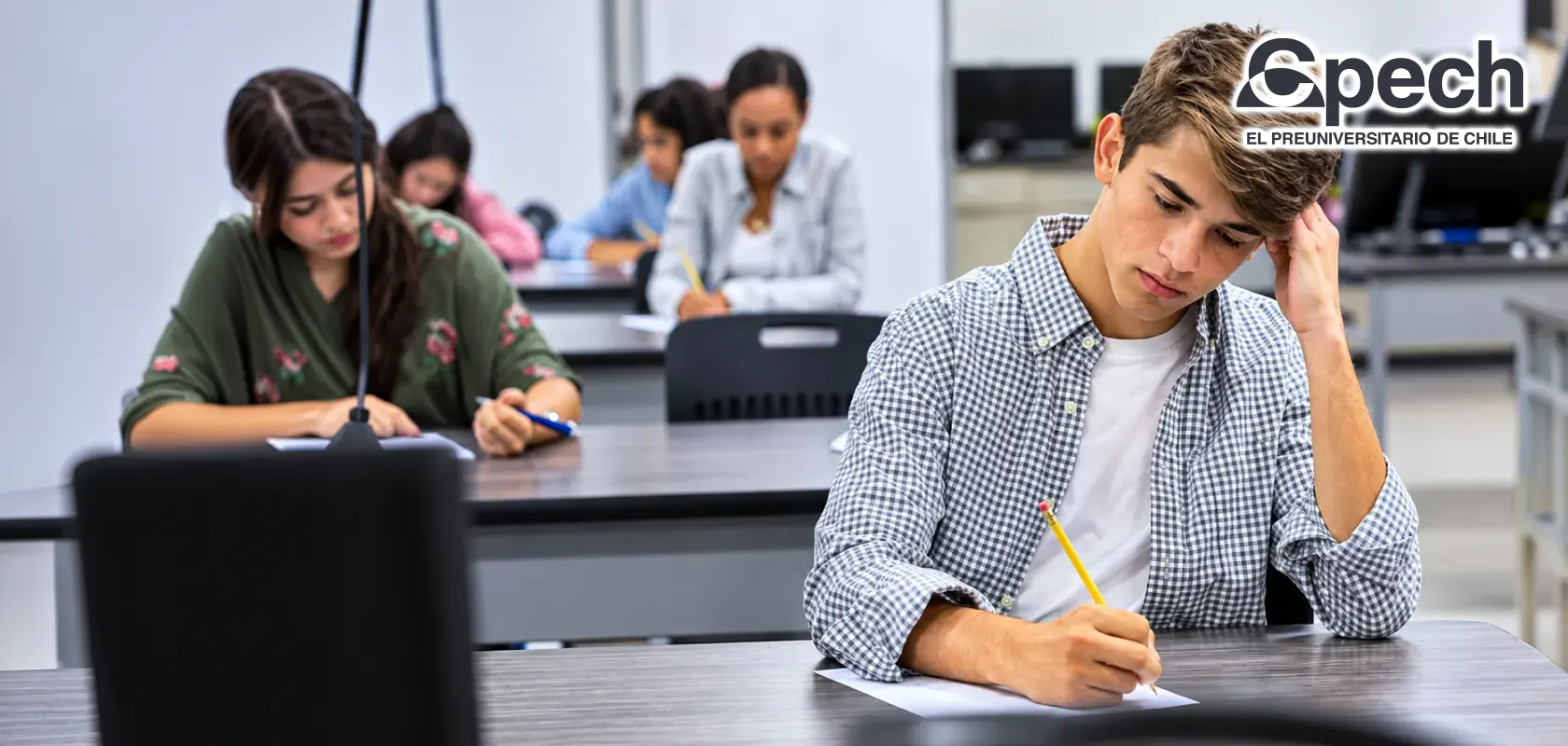 NUEVO ENSAYO MIDETE: Estudiantes de 3º y 4º medio y egresados de enseñanza media.